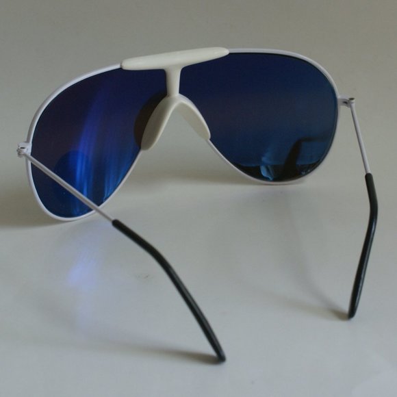 True Vintage Classic Sports Aviator all weather lens sunglasses - Picture 3 of 4